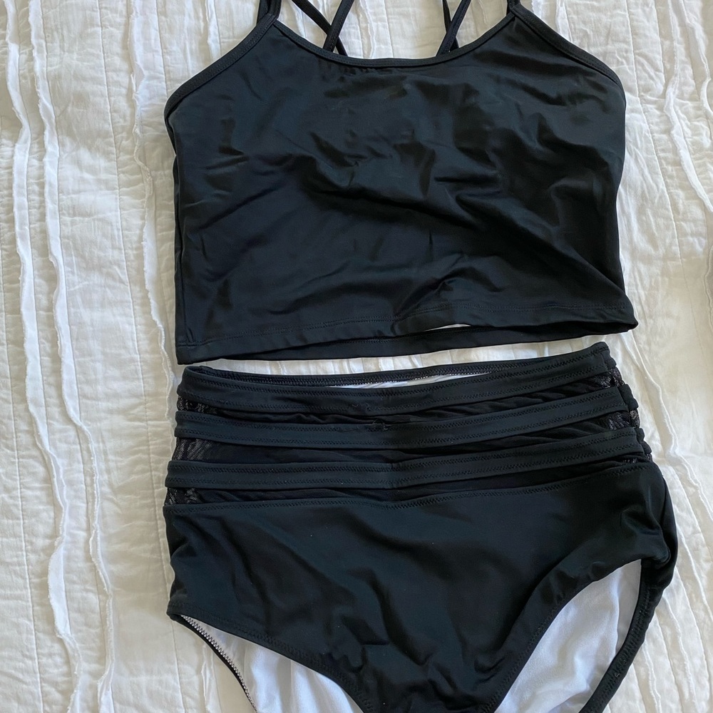Kiava swimsuit - crop top and high waisted bottom